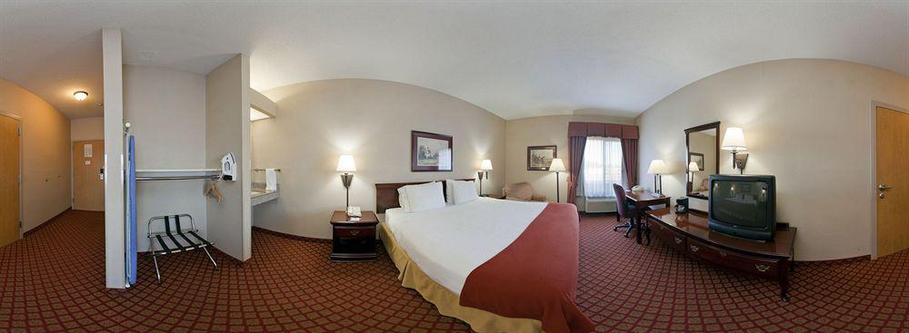 Holiday Inn Express Metropolis By Ihg Ngoại thất bức ảnh