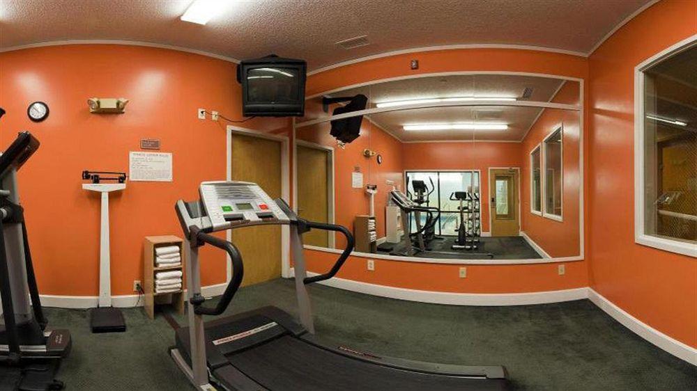 Holiday Inn Express Metropolis By Ihg Ngoại thất bức ảnh